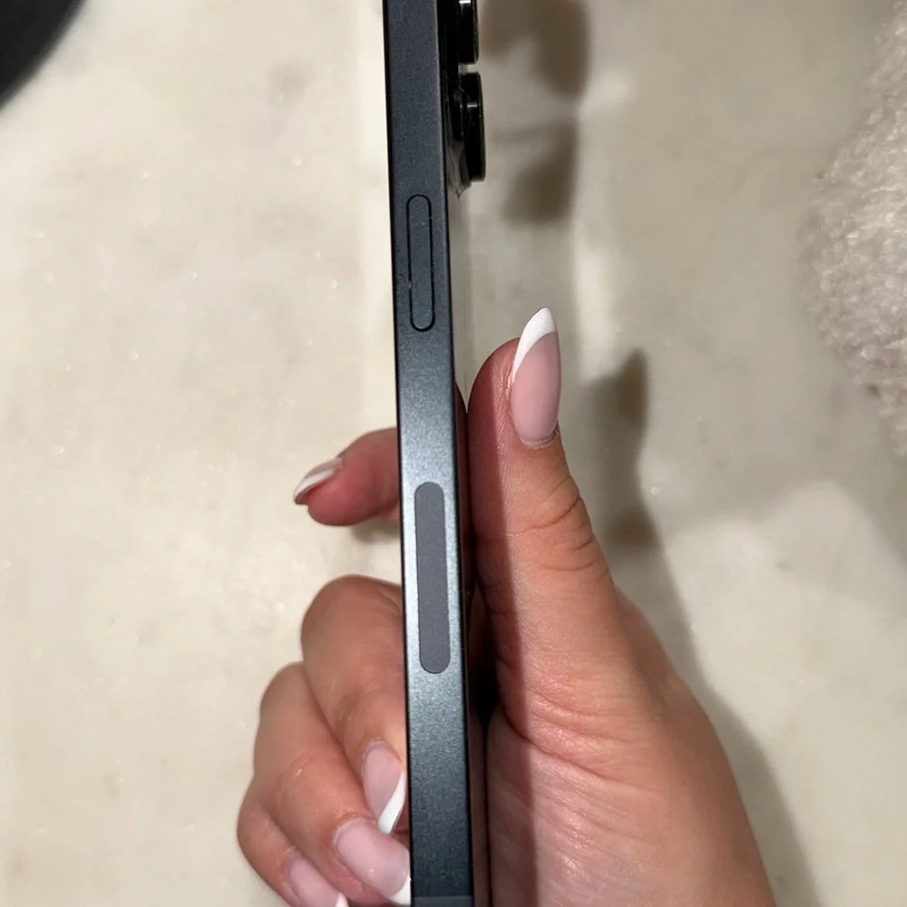 iPhone 14 Midnight Blue 128gb UNLOCKED
